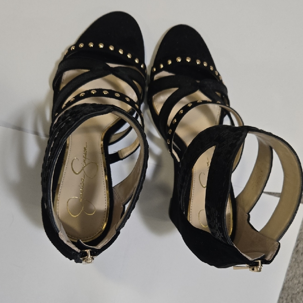 Jessica Simpson Black and Gold Heels